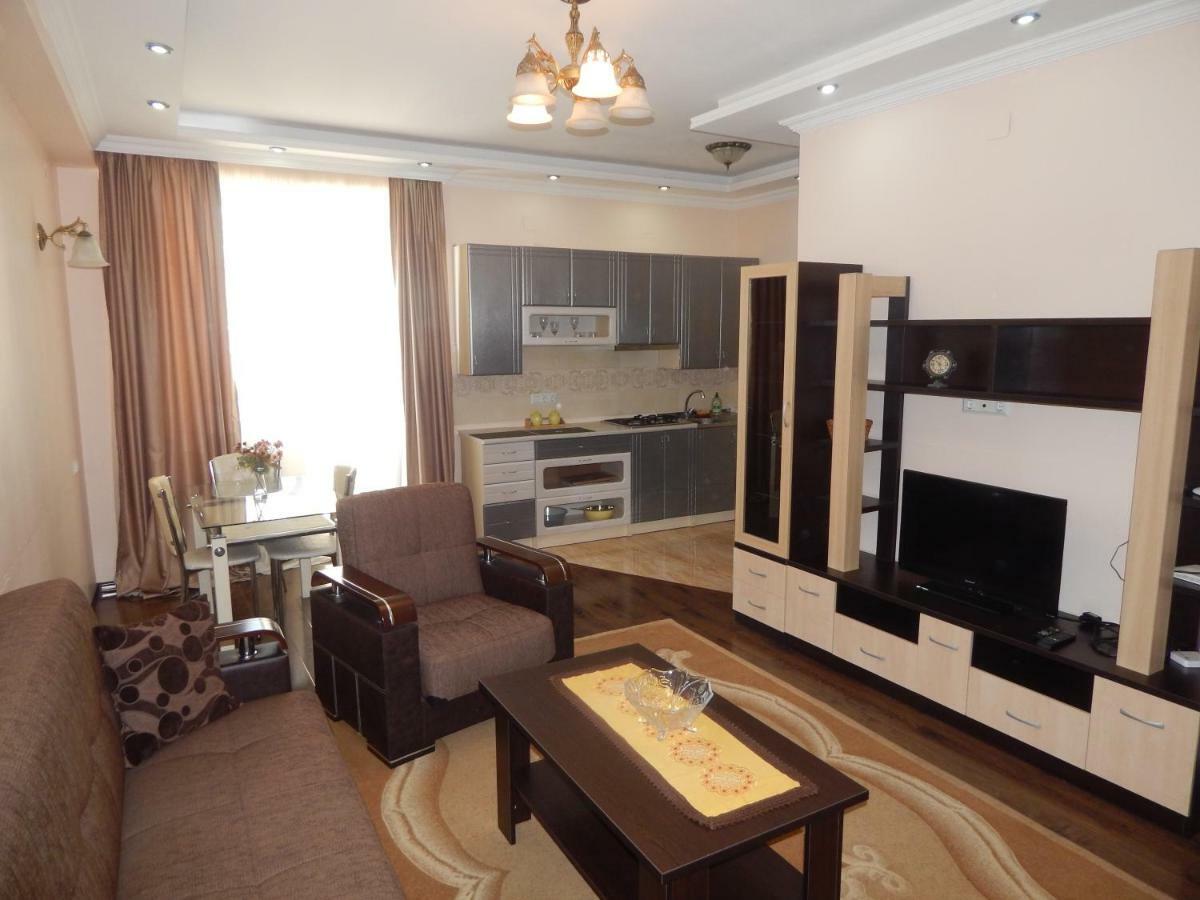 Apartment First Line From Sea Батуми Экстерьер фото